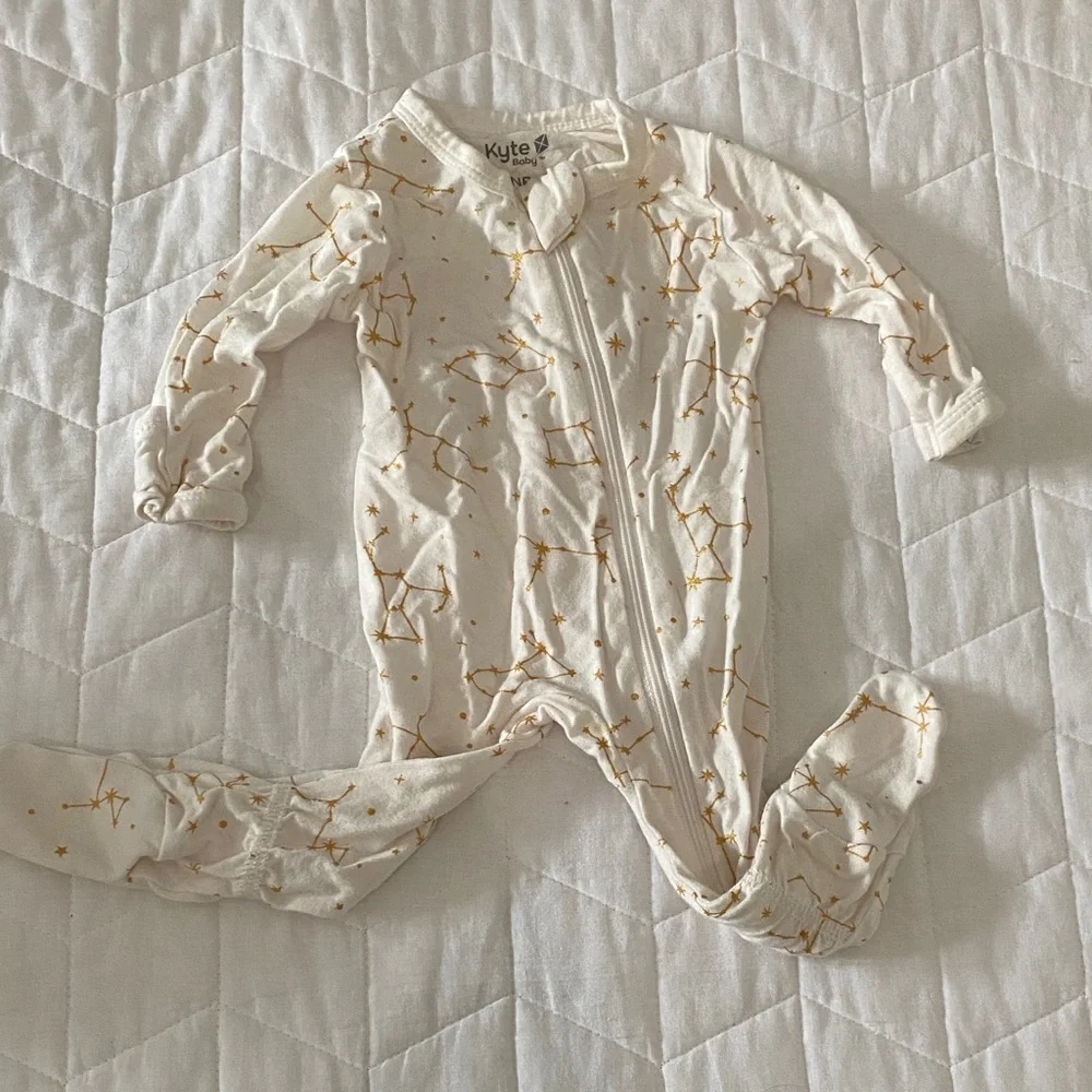 Kyte BABY Footed Pajamas Constellation Print